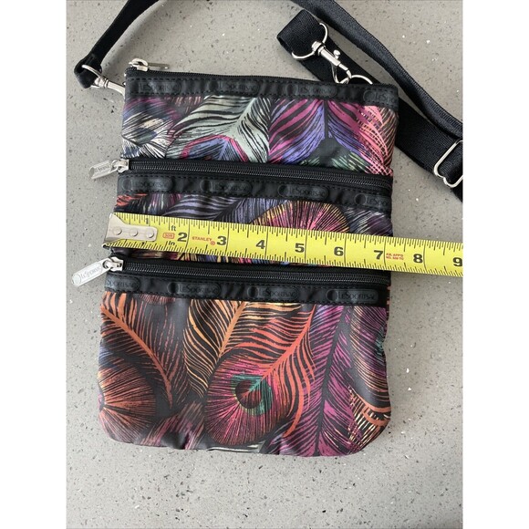LESPORTSAC Madison 3 Zipper Crossbody Handbag Masquerade Peacock Feather READ - Picture 4 of 9